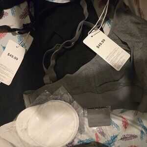 2x MOMCOZY Nursing Bras